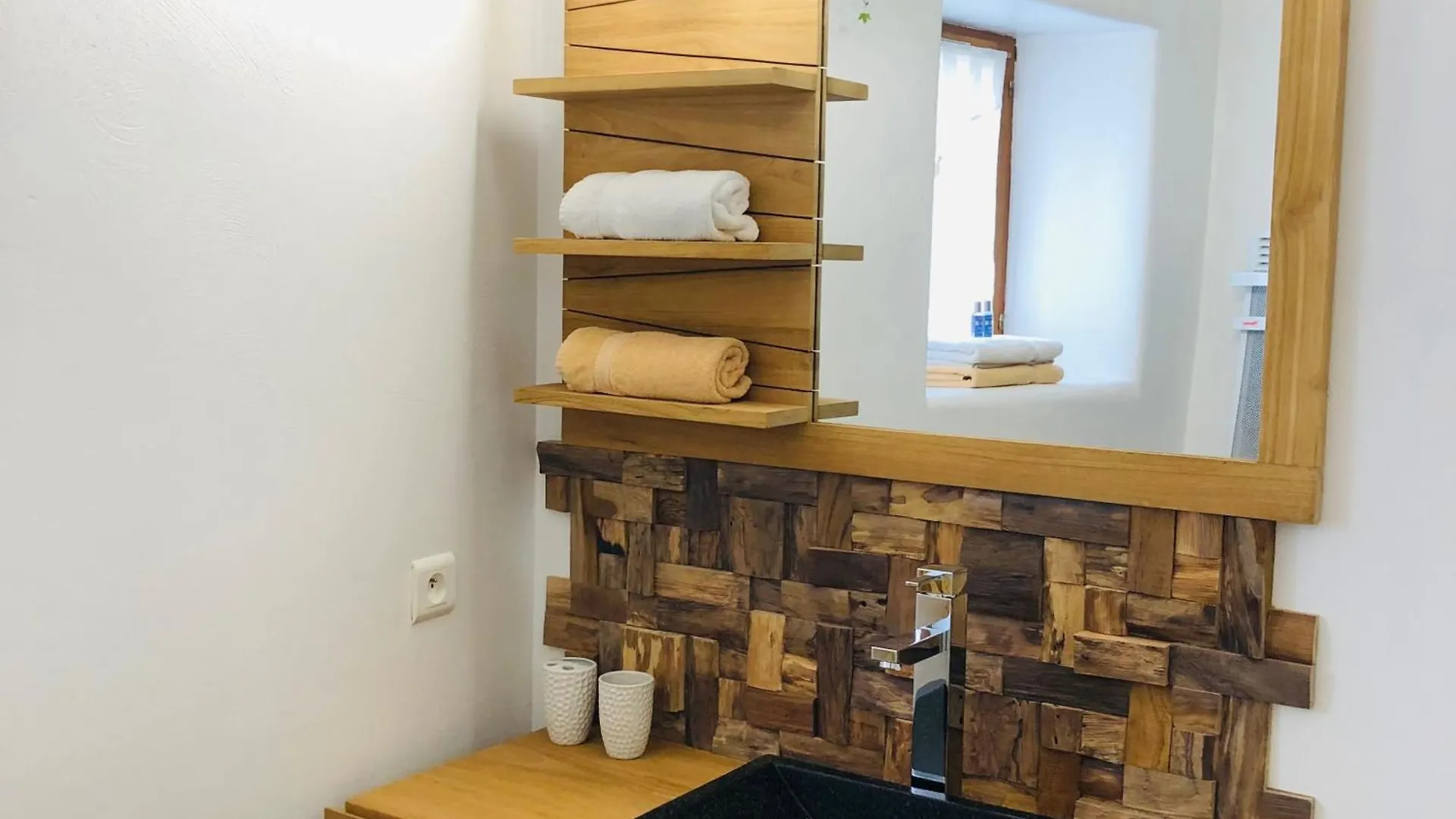 **** Bed & Breakfast La Bastide Des Bourguets Adults Only, Mont Ventoux Bed and Breakfast Sault-de-Vaucluse Frankrijk