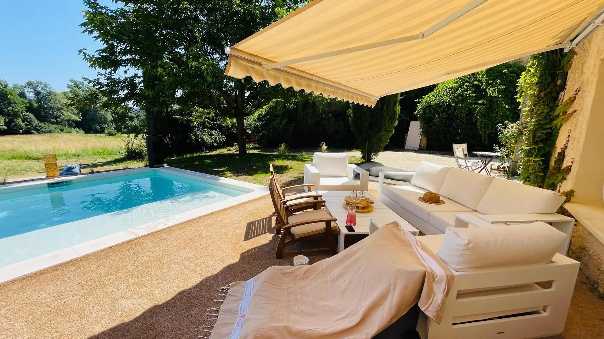 La Bastide Des Bourguets Adults Only, Mont Ventoux Bed & Breakfast Sault-de-Vaucluse